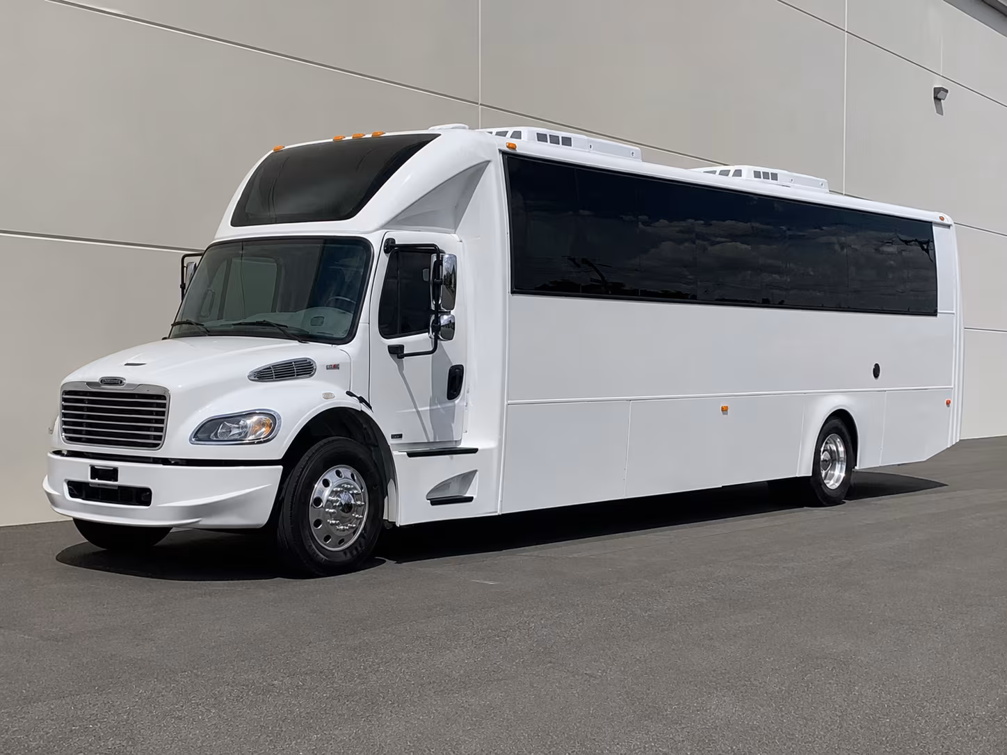 Rent a Bus to Star & Ford Center Charter Bus