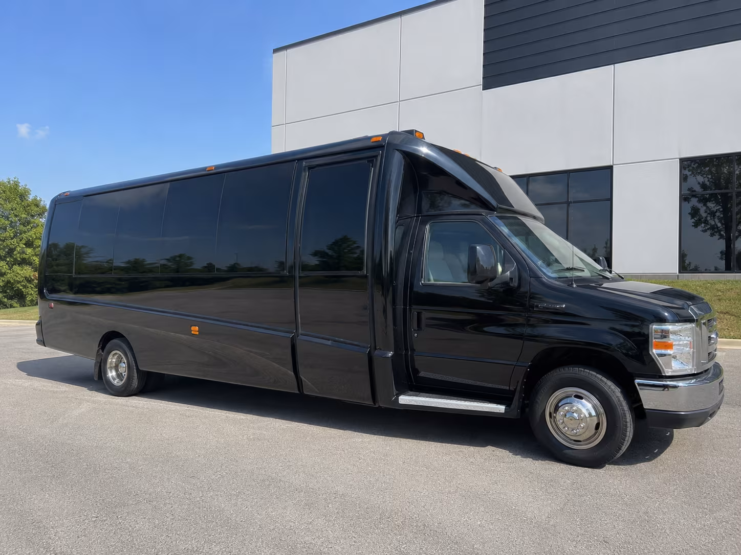 Carrollton Winery Tour & Pub Crawl Transportation
